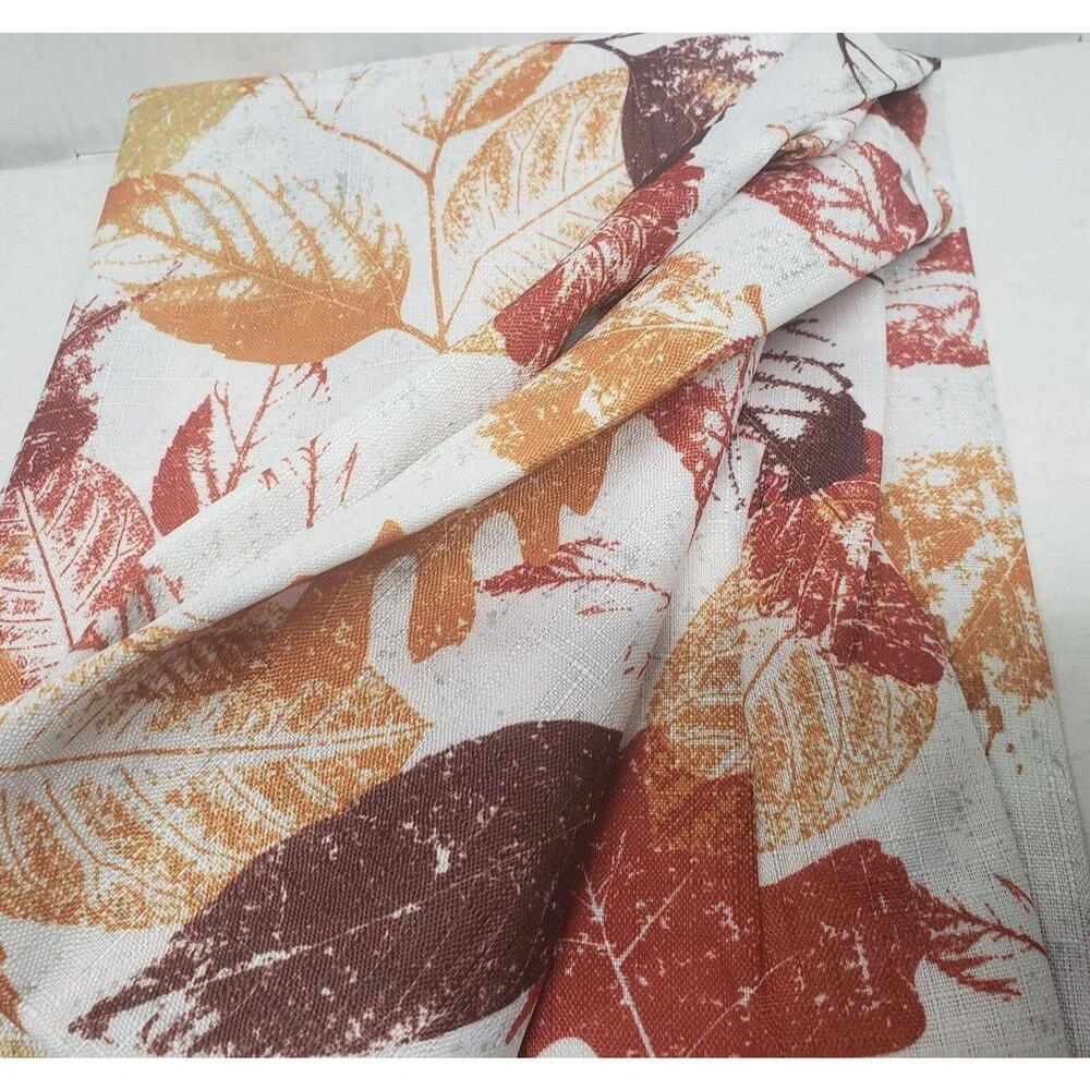1 Printed Fabric Tablecloth, 60